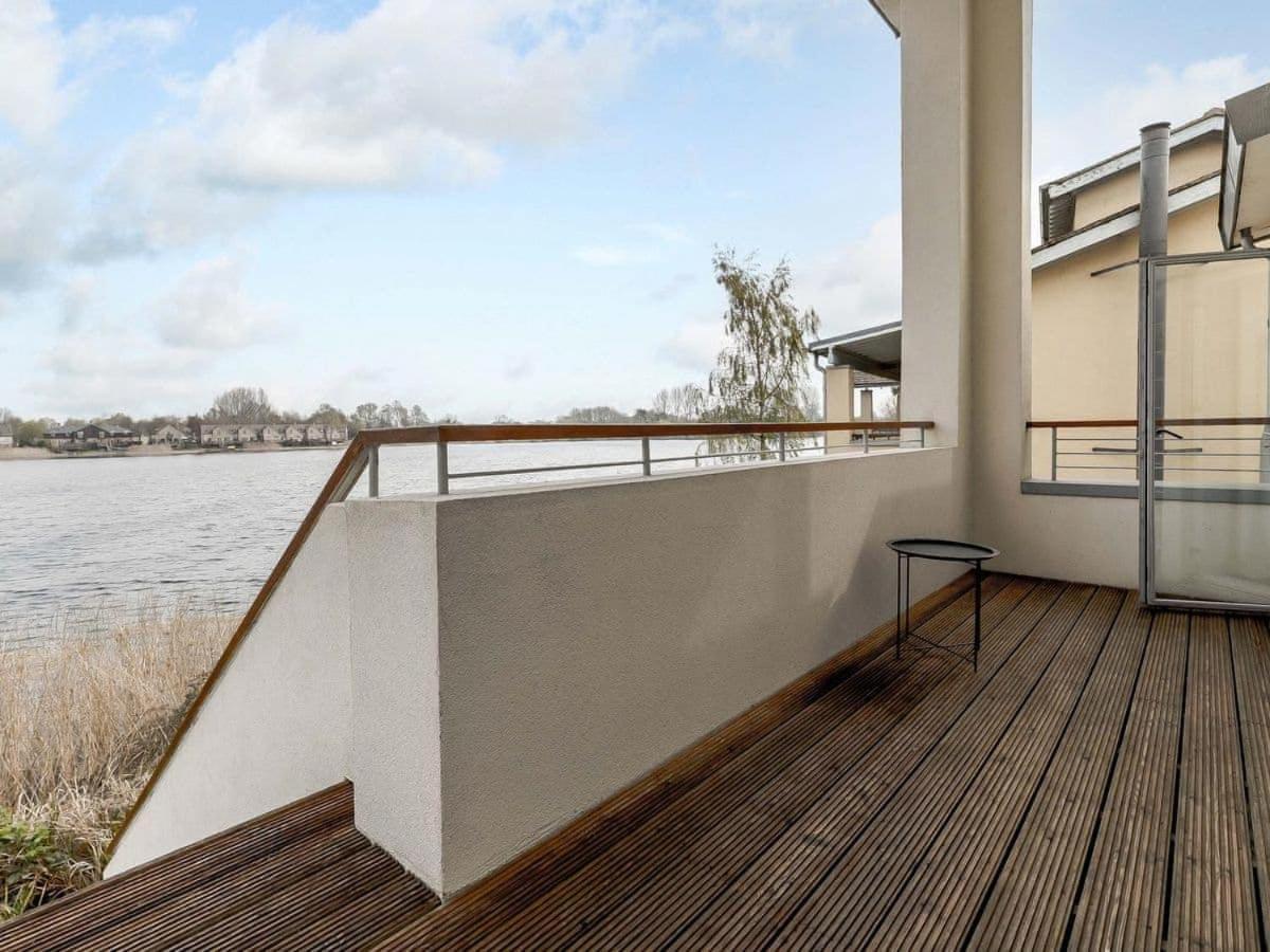 Cotswolds Lakehouse, With Hot Tub & Spa Access, Lower Mill Estate Somerford Keynes Экстерьер фото